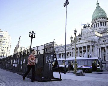 Fuerte operativo en el Congreso por la marcha de los jubilados junto a la CGT