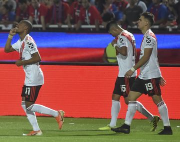 De estar detenido a marcar el gol de la clasificación: 48 horas a puro vértigo de De la Cruz