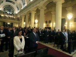 macri asistio al tedeum por el bicentenario: no es un dia para ahondar la grieta, pidio la iglesia macri asistio al tedeum por el bicentenario: no es un dia para ahondar la grieta, pidio la iglesia