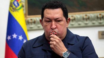 hugo chavez sufre una severa infeccion pulmonar hugo chavez sufre una severa infeccion pulmonar