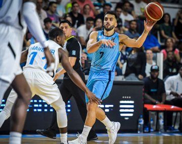 Argentina perdió con Bahamas en su debut en el Preolímpico de básquet