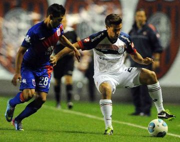 San Lorenzo empató con Tigre y cedió terreno con el líder Newells