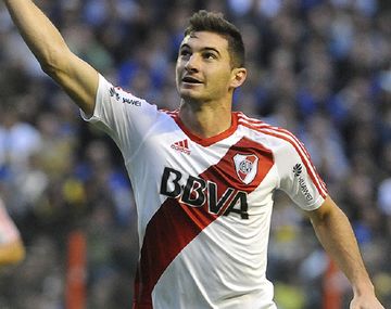 La primera foto de Lucas Alario con la camiseta del Bayer Leverkusen