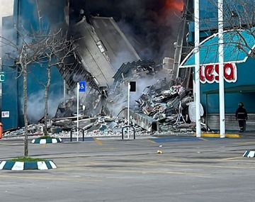 VIDEO: el derrumbe de Tienda Inglesa en Punta Shopping