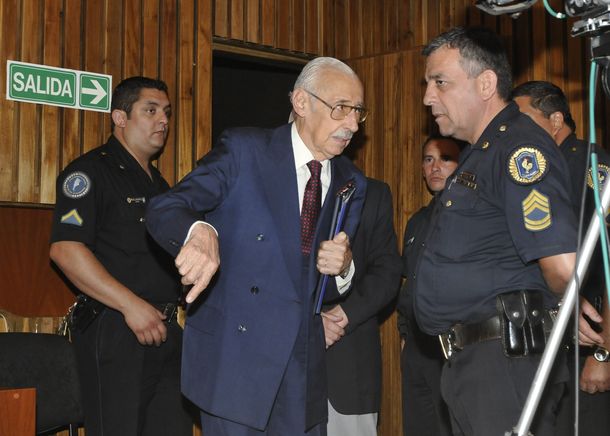 Día de la Memoria: la lapidaria respuesta de J.J. Urquiza a un hater recordando cómo murió Videla