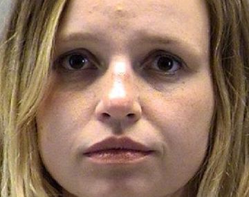 Una profesora admitió haber tenido sexo con dos alumnos y enviarles fotos desnuda