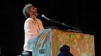 fito paez en un festival a beneficio de los inundados fito paez en un festival a beneficio de los inundados