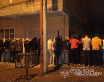 Un soldado con coronavirus organizó una fiesta clandestina