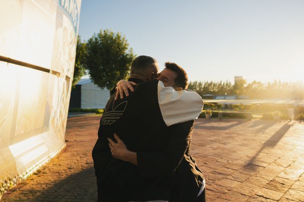 Mates y abrazo con Lionel Messi: Chiqui Tapia consiguió la foto más ansiada por Javier Milei