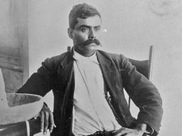 Emiliano Zapata toma la histórica ciudad de Cuautla en 1911, que era defendida por el Quinto de oro, regimiento de élite porfirista. Emiliano Zapata toma la histórica ciudad de Cuautla en 1911, que era defendida por el Quinto de oro, regimiento de élite porfirista.