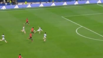 el quite milagroso de paredes que salvo a argentina antes del gol de la clasificacion el quite milagroso de paredes que salvo a argentina antes del gol de la clasificacion