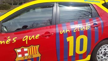 messi recibio un llamativo homenaje en la puerta del hotel de la seleccion messi recibio un llamativo homenaje en la puerta del hotel de la seleccion