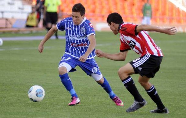 Godoy Cruz venció a Estudiantes y tomó algo de aire
