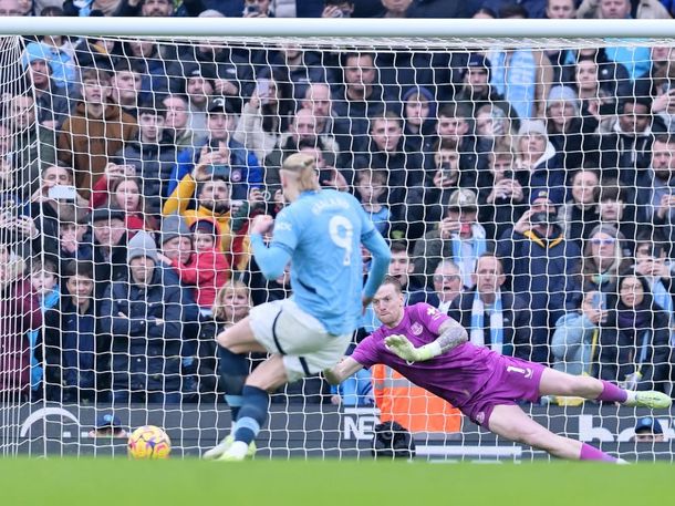 La táctica infalible de Pickford al atajar el penal de Haaland en Manchester City vs Everton