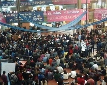 Reclaman por mayor presupuesto y mejoras salariales en la UBA