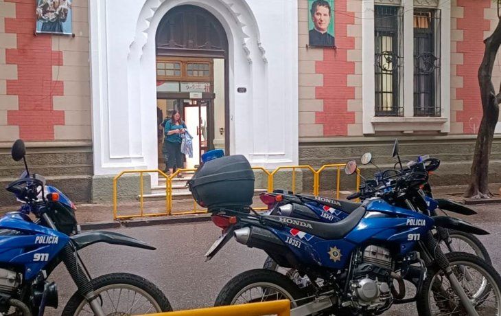Evacuaron un colegio por una amenaza de bomba en Rosario