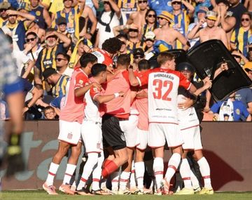 Estudiantes dio el golpe: le ganó 1-0 a Central y avanzó a cuartos de final