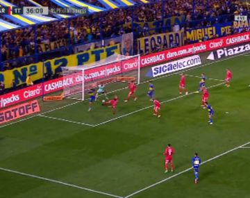 El golazo de Giménez para el 1-1 de Boca ante Barracas Central