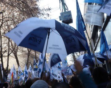 La gente en la sede del PJ.
