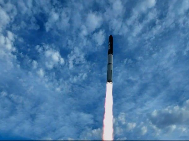 SpaceX lanzó con éxito el cohete más potente jamás construido