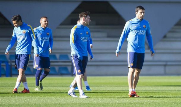 Messi volvió a entrenar con normalidad y ya palpita el clásico