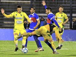 Tigre visita a Defensa y Justicia en Florencio Varela. Tigre visita a Defensa y Justicia en Florencio Varela.