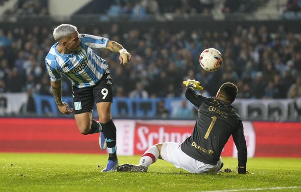 Racing 2-0 Huracán: goles y la expulsión