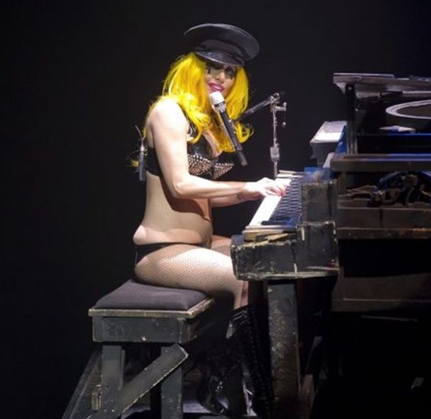 El papelón de Lady Gaga en medio de una coreografía