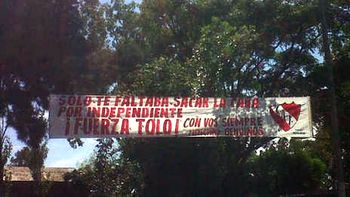 los hinchas de independiente apoyan al tolo gallego los hinchas de independiente apoyan al tolo gallego