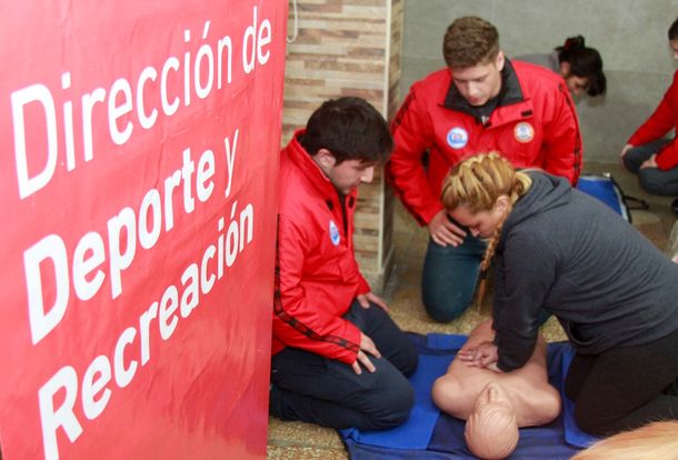 Como hizo el colectivero de la 161: las claves para practicar la técnica de reanimación