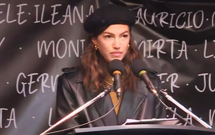 Stefi Roitman condujo el acto por los 30 años del atentado a la AMIA
