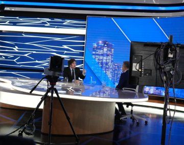 Milei se burló de los ñoños republicanos al defender el video fake de Macri