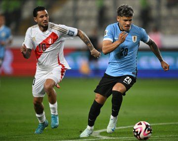 Uruguay de Bielsa en crisis: Perú le ganó sobre la hora