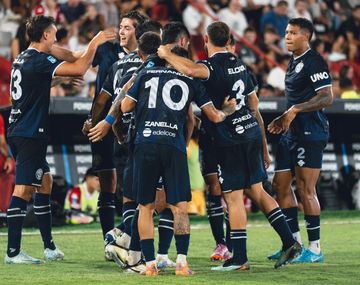 Independiente Rivadavia venció a Huracán por 2-1: lo perdía y lo terminó remontando 