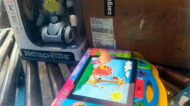 Éste es el juguete que le retuvo la Aduana a uno de los Illya Kuryaki & The Valderramas