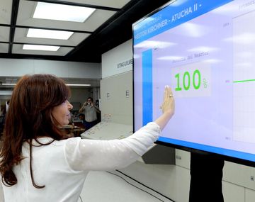 Cristina sigue de cerca las inundaciones y mantiene reuniones en su despacho