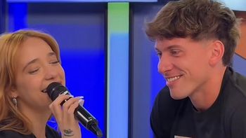 marcos giles y angela torres sorprendieron con un beso en vivo: crecen los rumores de romance marcos giles y angela torres sorprendieron con un beso en vivo: crecen los rumores de romance