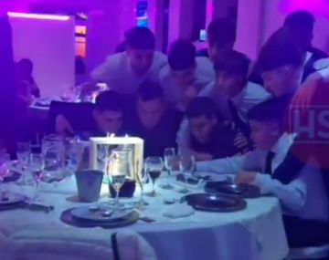 Pararon en medio de un cumpleaños de 15 por la final de Messi