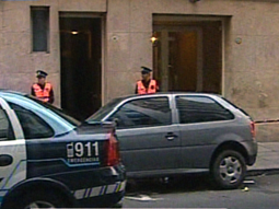 asaltan y toman de rehen a una familia en recoleta asaltan y toman de rehen a una familia en recoleta