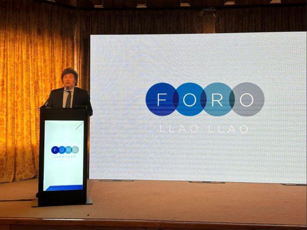 Denunciaron penalmente a Javier Milei por llamar héroes a quienes fugan dólares