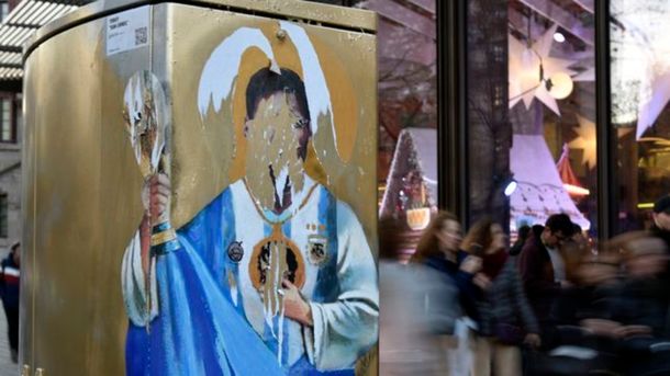 Destrozaron un mural de Lionel Messi en Barcelona