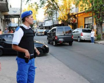 Policías de Quilmes realizan seguridad a cambio de quintas