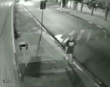 Quisieron robarle por la calle en Año Nuevo pero los esquivó como un campeón