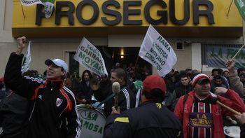 ¿va a faltar plata en los bancos? paro de camioneros afectaria al transporte de caudales ¿va a faltar plata en los bancos? paro de camioneros afectaria al transporte de caudales
