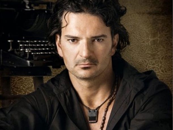 Ahora, Ricardo Arjona le escribió una carta a su madre