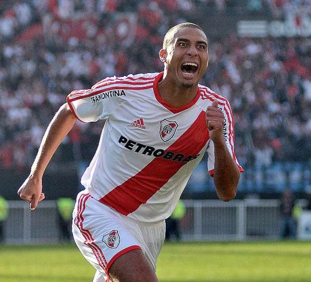David Trezeguet: Riquelme me felicitó por el ascenso