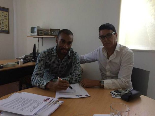 Firmó Rolín pero Angelici reconoció que buscarán otro zaguero central