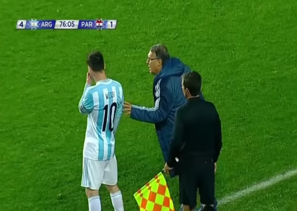 ¿Qué le dijo Lio Messi a Martino durante el partido ante Paraguay?