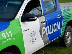 Un conductor atropelló y mató a una mujer con su camioneta y huyó