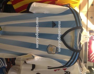 ¿Esta es la camiseta de Argentina para el Mundial?